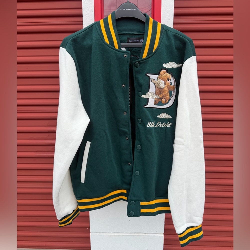 8ighth Dstrkt Varsity Green & Yellow Bear D Coat Size Large
